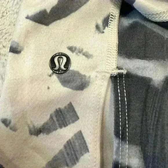 Lululemon Wunder Under Pant*SE Dance Pretty Plume Angel Wing Black Size 4 - Picture 5 of 5